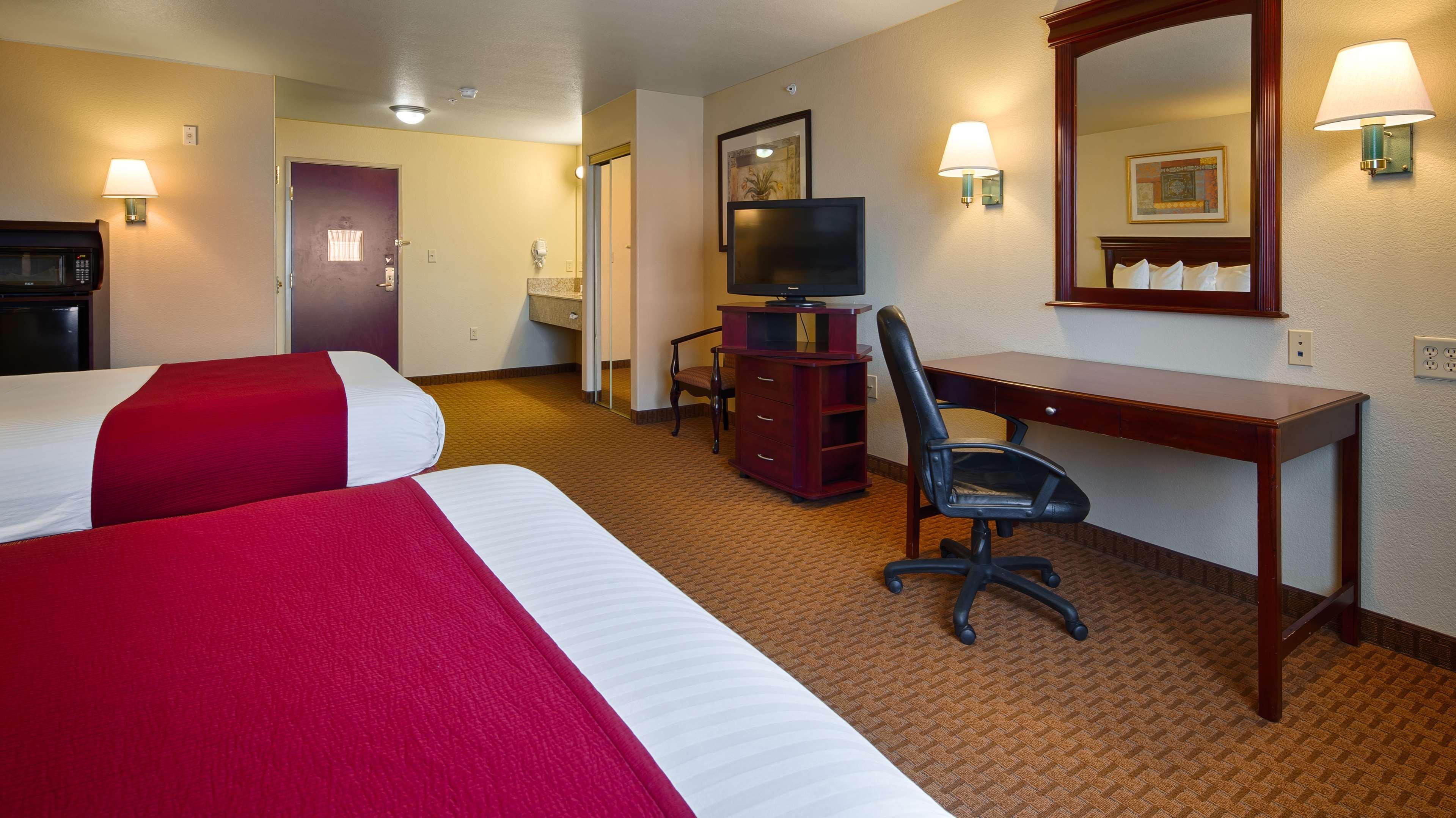 Best Western Plus Pratt מראה חיצוני תמונה