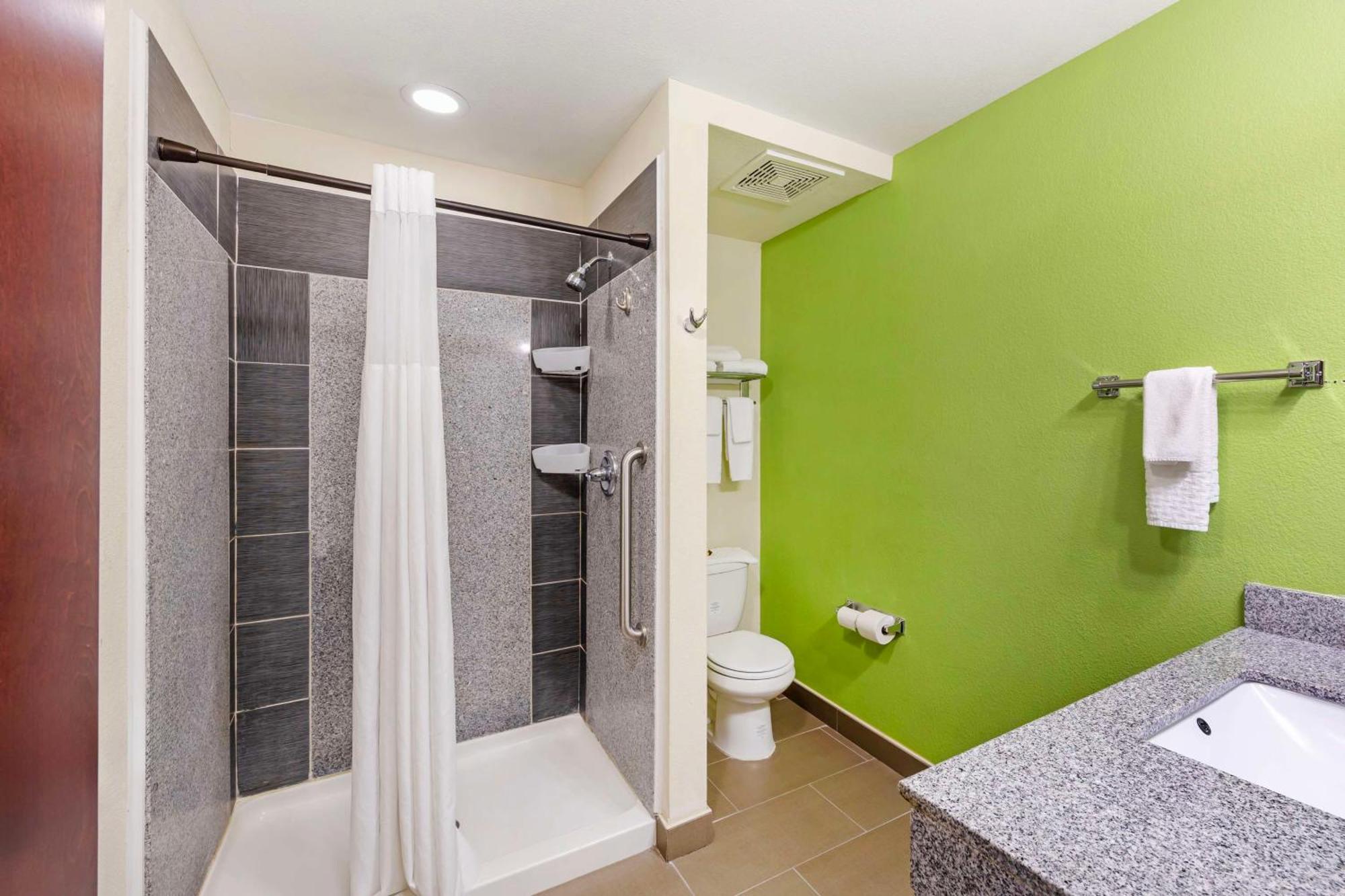 Best Western Plus Pratt מראה חיצוני תמונה