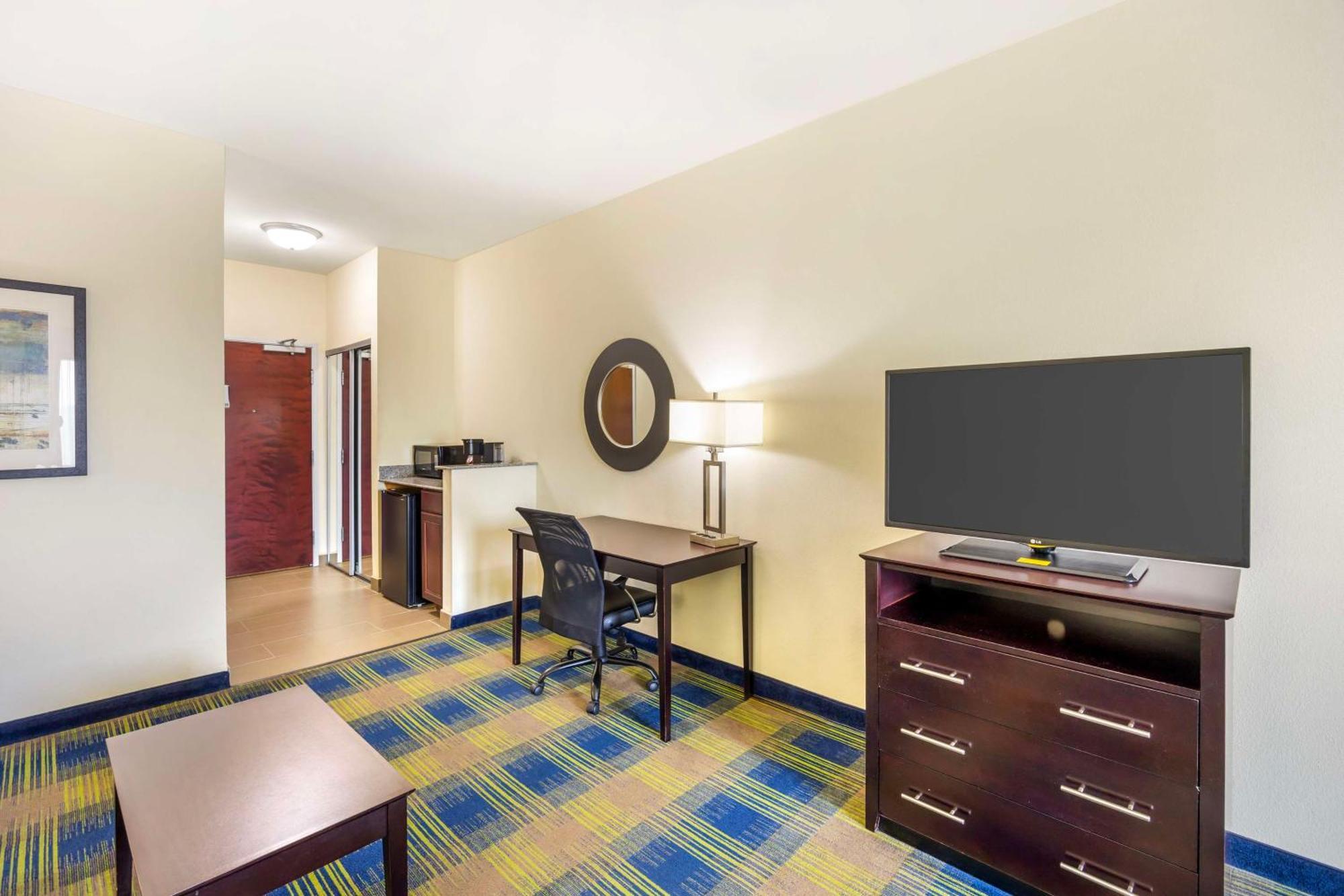Best Western Plus Pratt מראה חיצוני תמונה