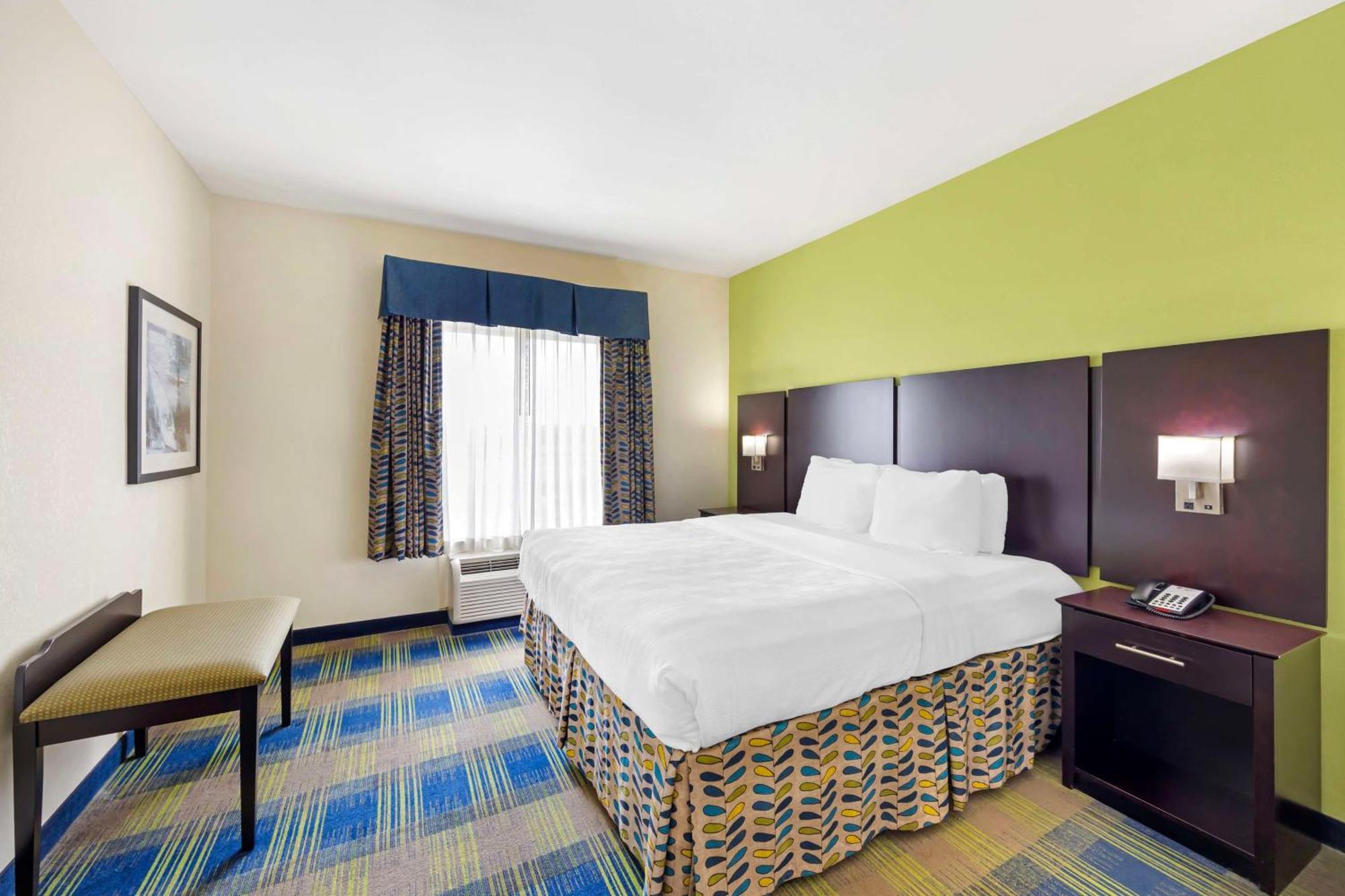 Best Western Plus Pratt מראה חיצוני תמונה