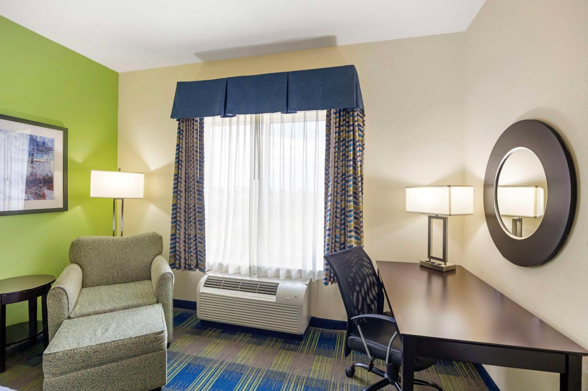 Best Western Plus Pratt מראה חיצוני תמונה
