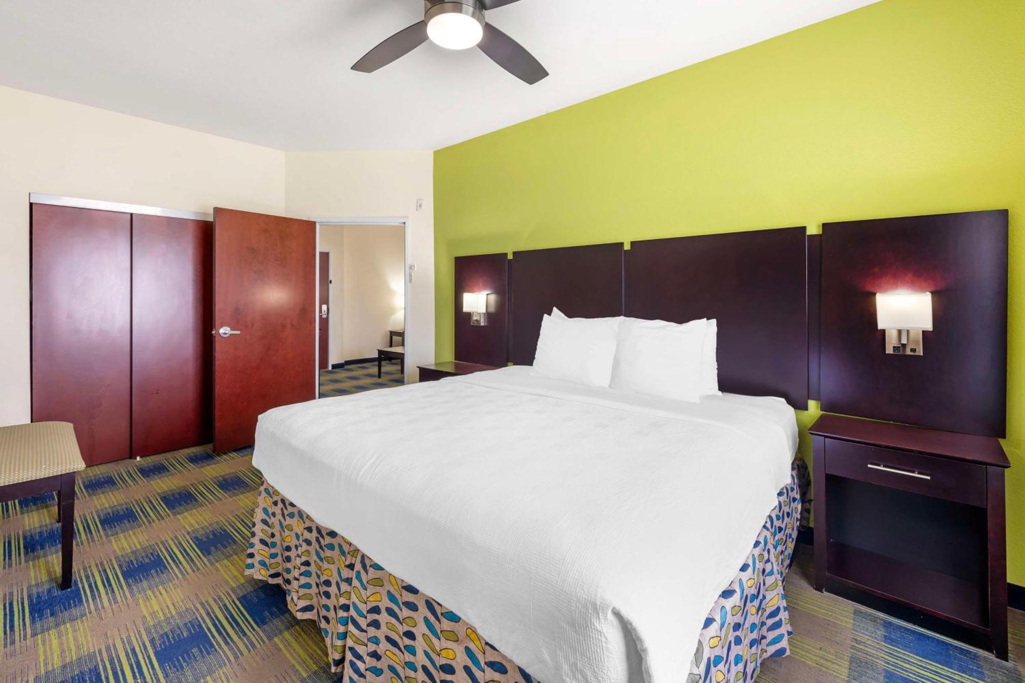 Best Western Plus Pratt מראה חיצוני תמונה