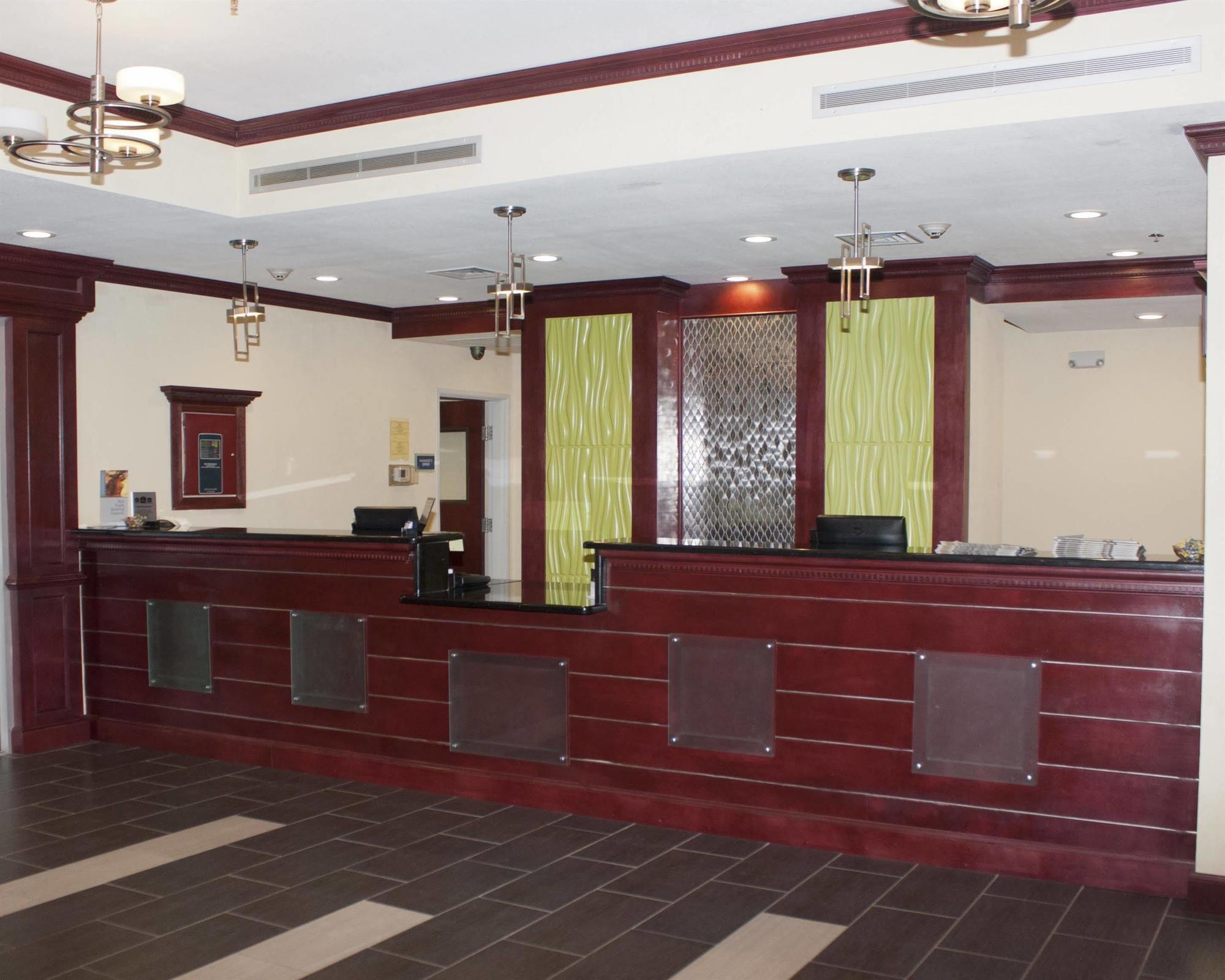 Best Western Plus Pratt מראה חיצוני תמונה